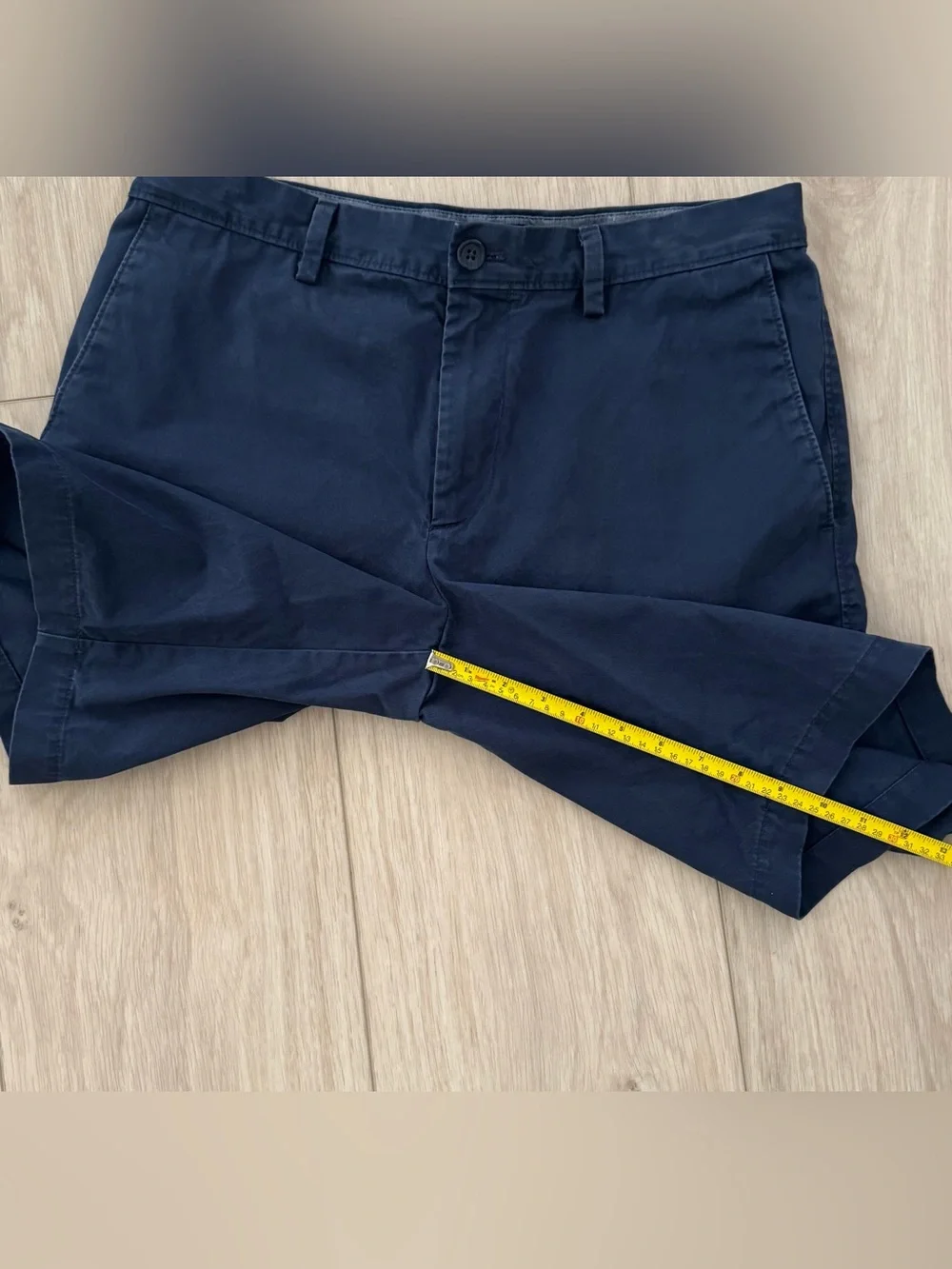 Banana Republic men’s Aiden shorts navy blue chino size 32 classic flat front